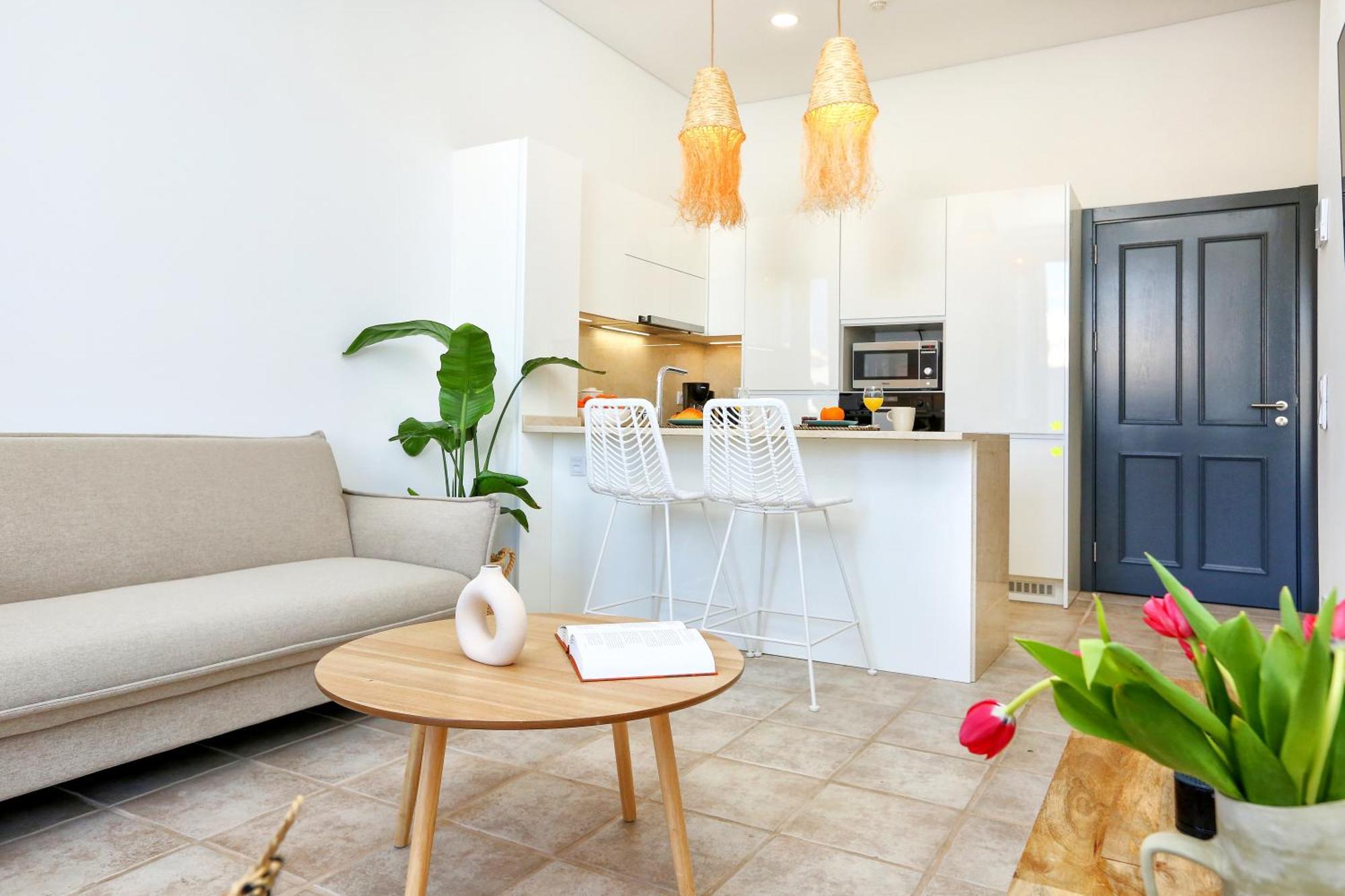Hot Breeze Apartment 法鲁区 外观 照片