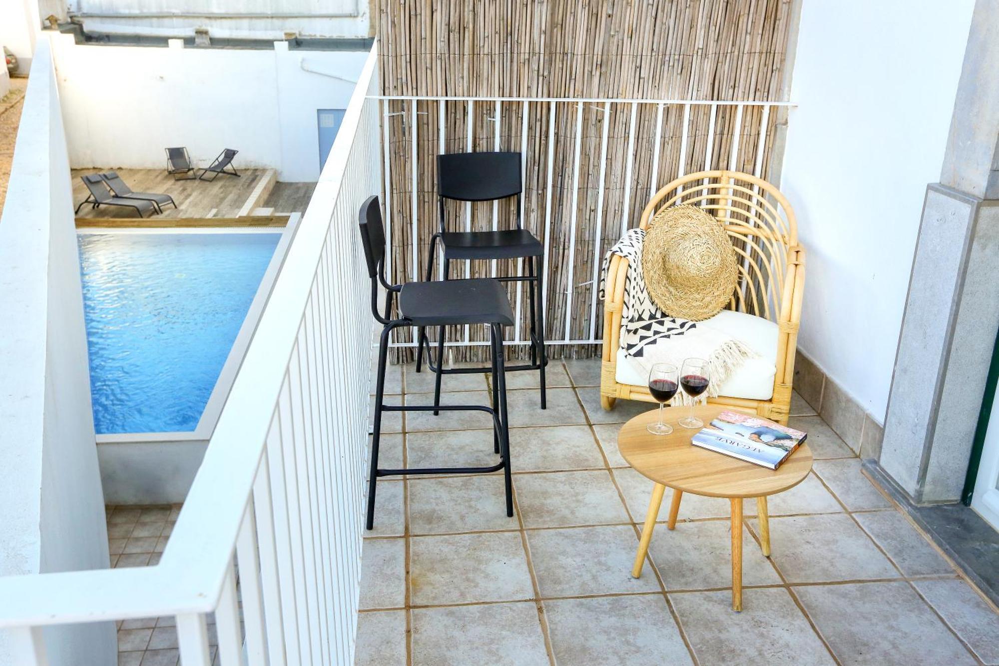 Hot Breeze Apartment 法鲁区 外观 照片